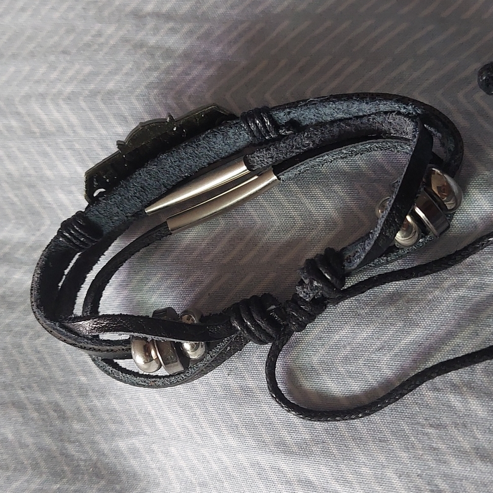 Sold final fantasy vii bracelet in black - Picture 8 of 8